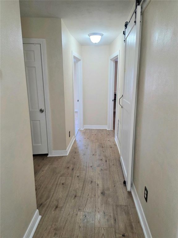 Image 19 of property listing at 100 ALACHUA DRIVE, Winter Haven, FL 33884