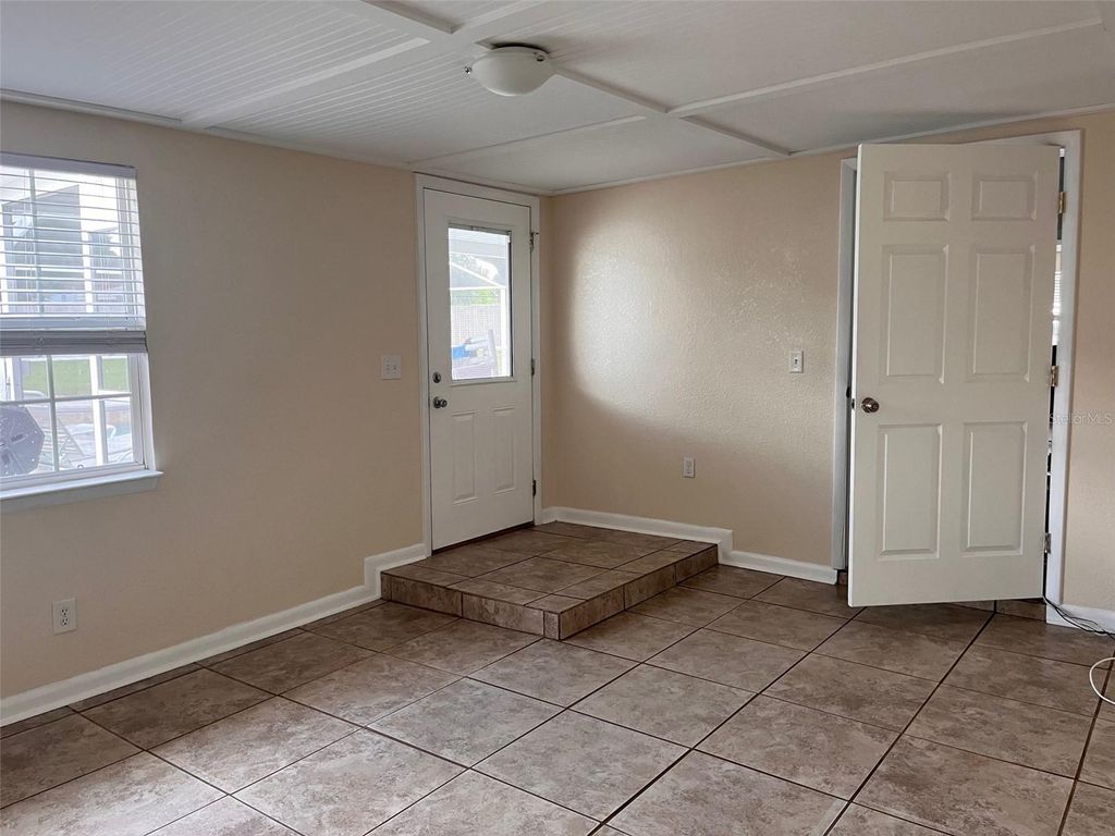 Image 30 of property listing at 100 ALACHUA DRIVE, Winter Haven, FL 33884