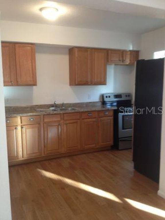 Image 49 of property listing at 100 ALACHUA DRIVE, Winter Haven, FL 33884