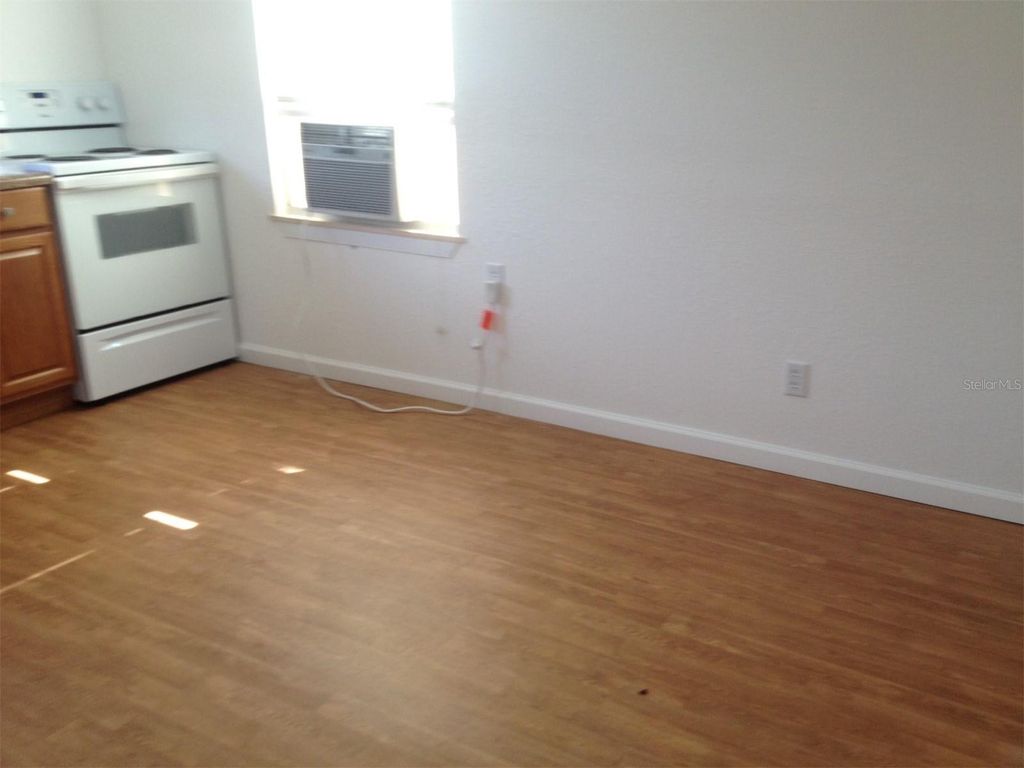 Image 55 of property listing at 100 ALACHUA DRIVE, Winter Haven, FL 33884