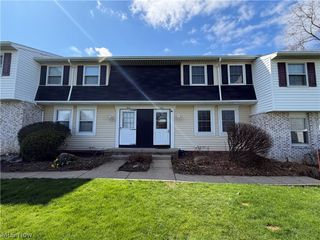 1934 Higby Drive A, Stow, OH 44224