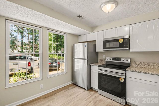 5912 Bayswater Lane, Charlotte, NC 28212