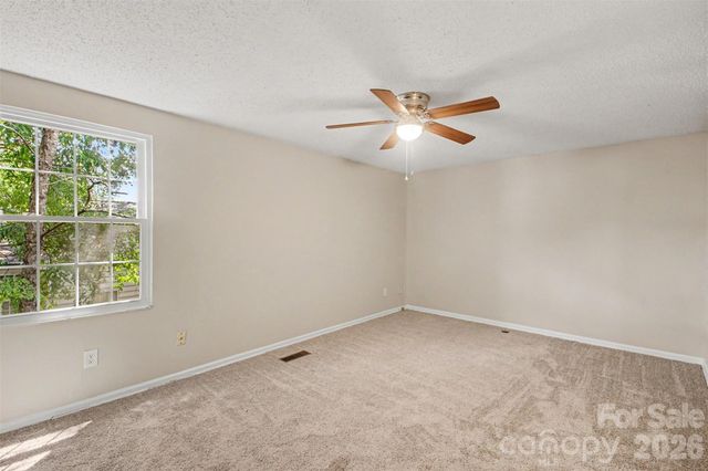 5912 Bayswater Lane, Charlotte, NC 28212