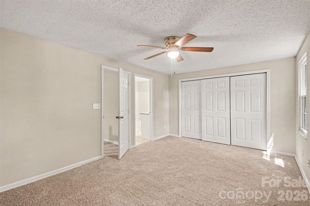 5912 Bayswater Lane, Charlotte, NC 28212