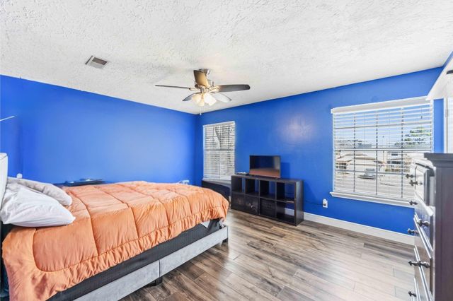 1207 Hollowood Lane, Missouri City, TX 77489