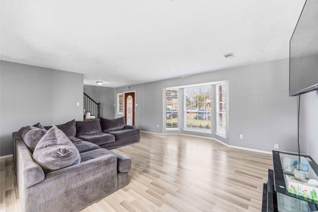 1207 Hollowood Lane, Missouri City, TX 77489