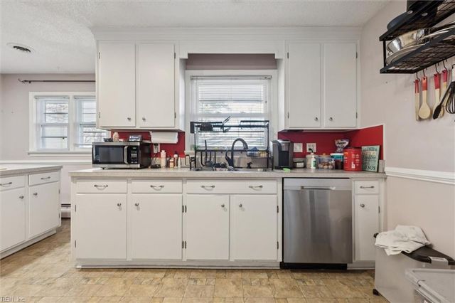 752 Pueblo RD, Newport News, VA 23606