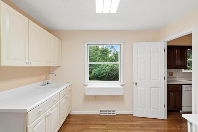 6272 Ryan Circle, Miami Twp, OH 45140