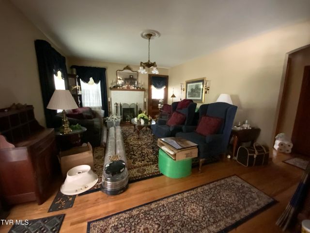 1225 Erwin Highway, Greeneville, TN 37745
