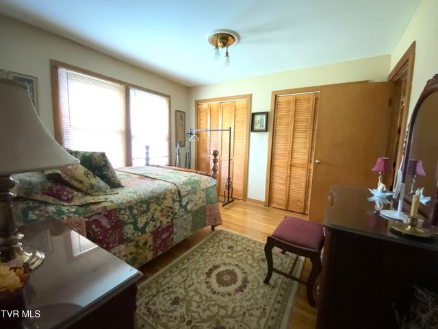 1225 Erwin Highway, Greeneville, TN 37745
