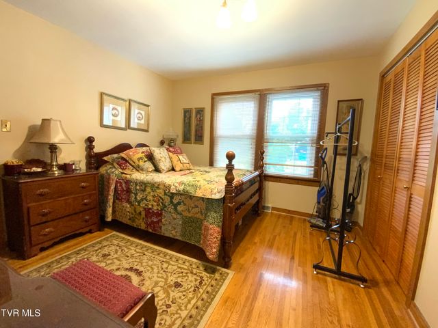 1225 Erwin Highway, Greeneville, TN 37745