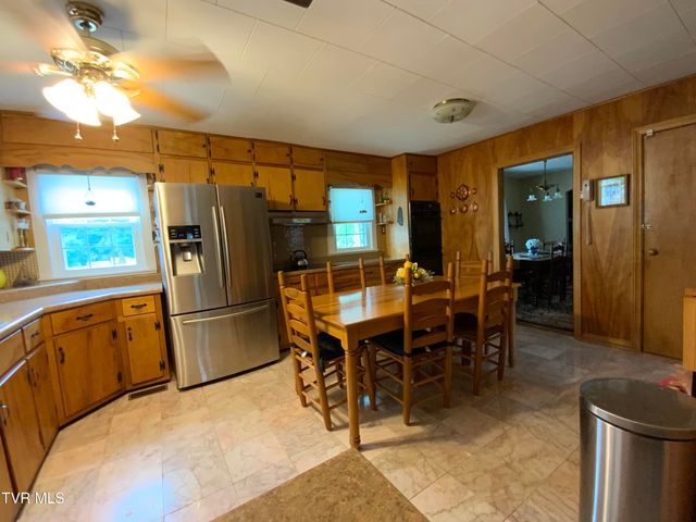 1225 Erwin Highway, Greeneville, TN 37745