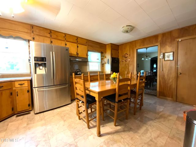 1225 Erwin Highway, Greeneville, TN 37745