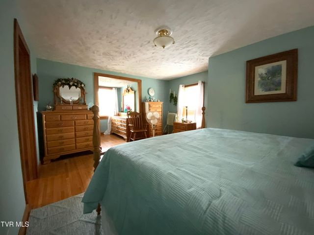 1225 Erwin Highway, Greeneville, TN 37745