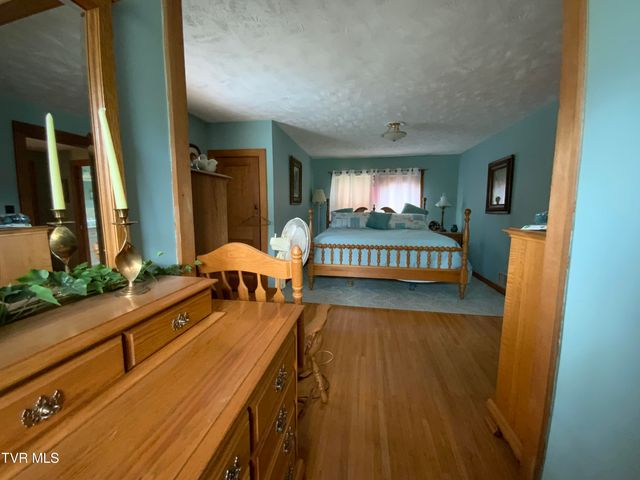 1225 Erwin Highway, Greeneville, TN 37745