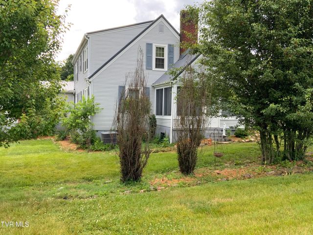 1225 Erwin Highway, Greeneville, TN 37745