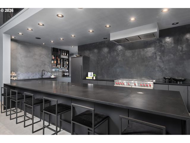 85168 STRAYER Pl, Eugene, OR 97405