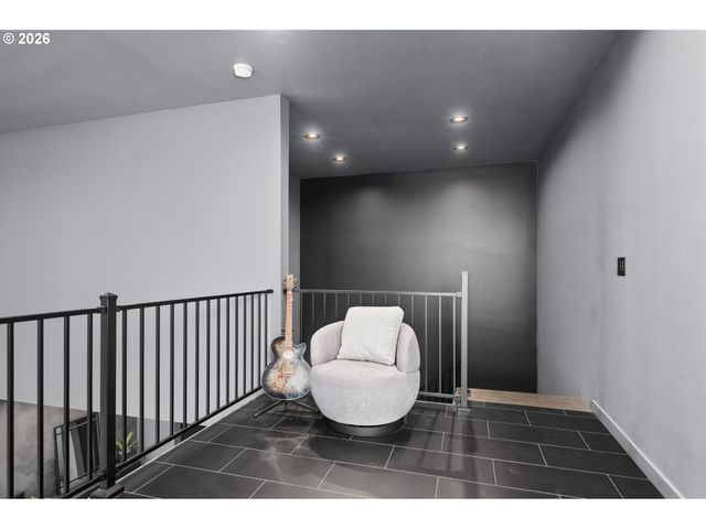 85168 STRAYER Pl, Eugene, OR 97405