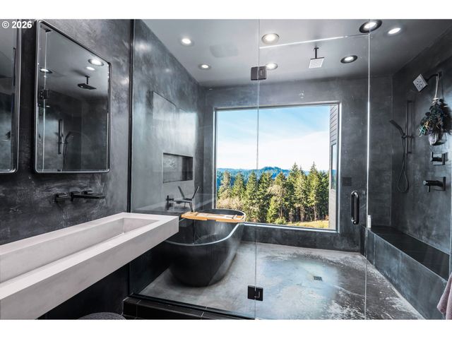 85168 STRAYER Pl, Eugene, OR 97405