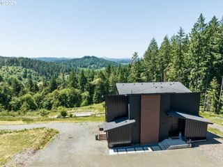 85168 STRAYER Pl, Eugene, OR 97405