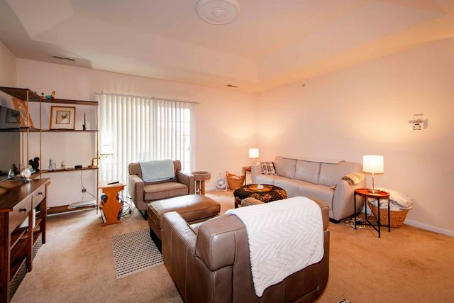 2009 W 75th Place, Merrillville, IN 46410