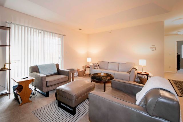 2009 W 75th Place, Merrillville, IN 46410