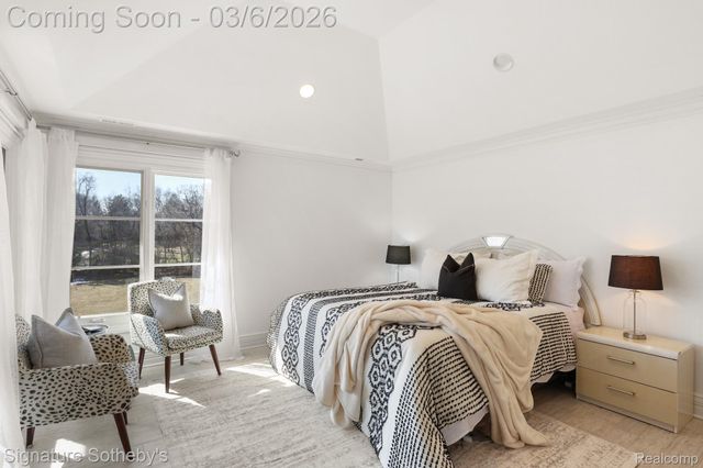 26377 Willowgreen Drive, Franklin Village, MI 48025