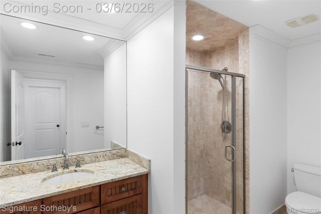 26377 Willowgreen Drive, Franklin Village, MI 48025