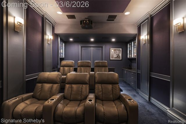 26377 Willowgreen Drive, Franklin Village, MI 48025