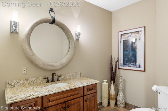 26377 Willowgreen Drive, Franklin Village, MI 48025