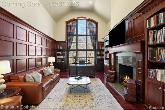 26377 Willowgreen Drive, Franklin Village, MI 48025