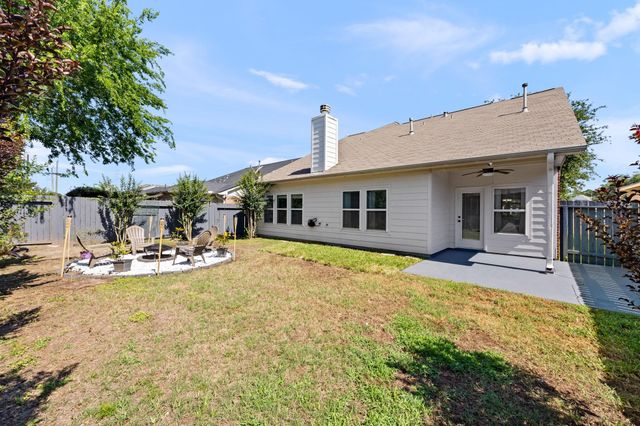 9611 Darbey Trace Drive, Spring, TX 77379