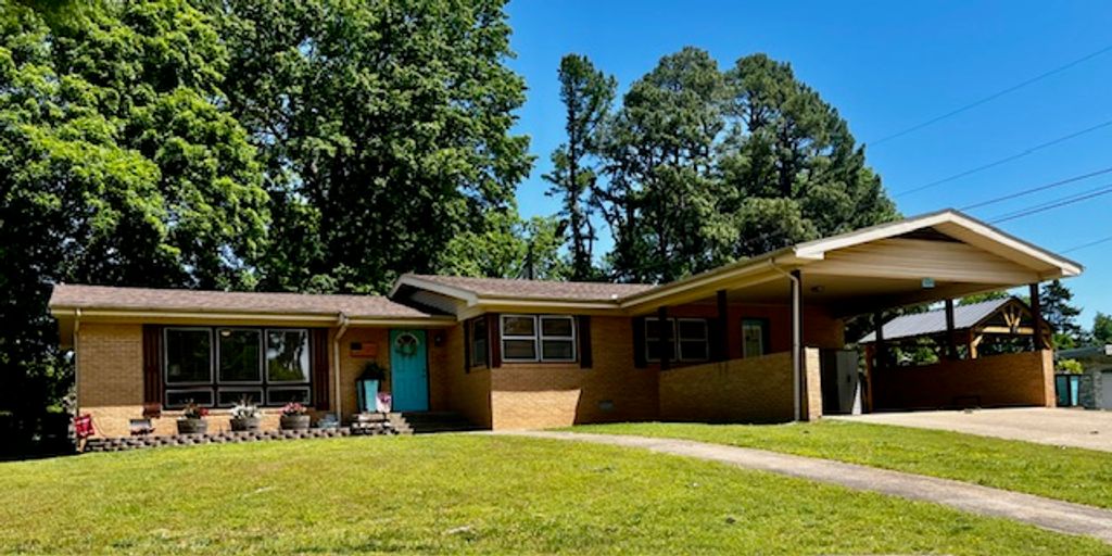 1605 Cherokee Circle, Harrison, AR 72601