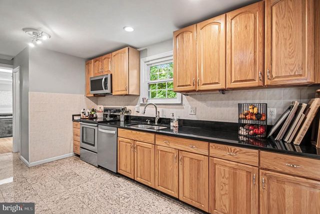 9770 TURNBUCKLE DR, Burke, VA 22015