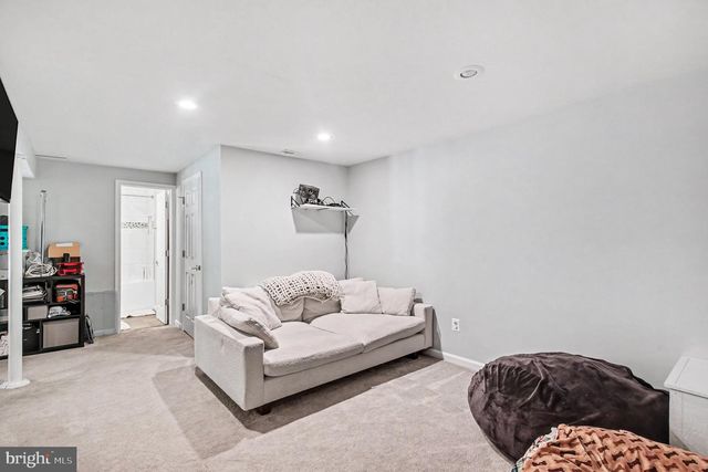 9770 TURNBUCKLE DR, Burke, VA 22015