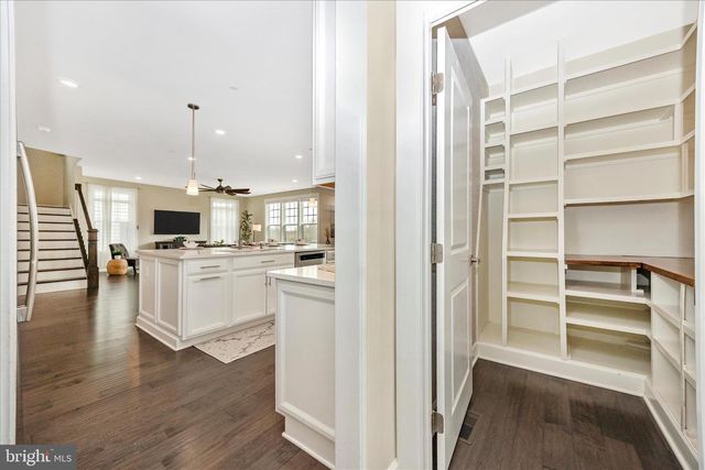 6035 FALLFISH, New Market, MD 21774