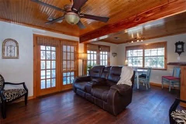 5650 Point Lavista, Malakoff, TX 75148