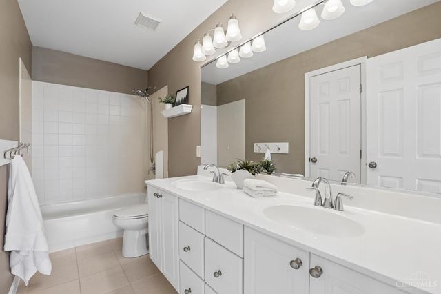 7665 Hunt Club Drive, Deerfield Twp., OH 45040