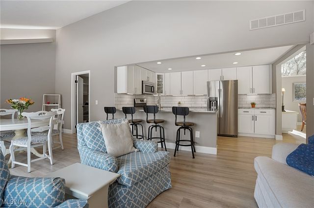 429-53 Honeysuckle Path, Aurora, OH 44202