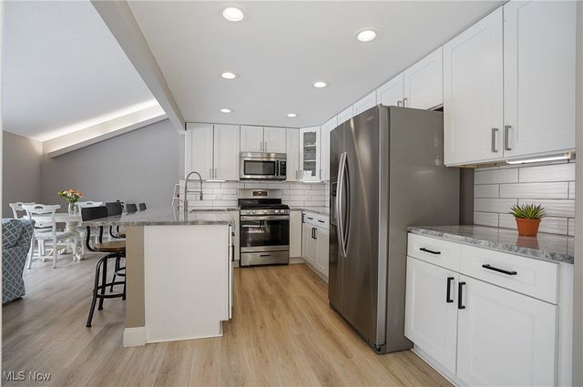 429-53 Honeysuckle Path, Aurora, OH 44202