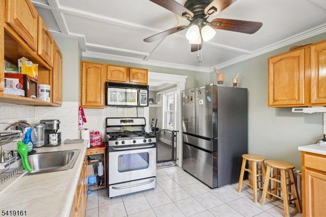 185 Trenton Ave, Paterson City, NJ 07503