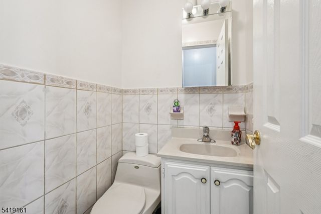 185 Trenton Ave, Paterson City, NJ 07503