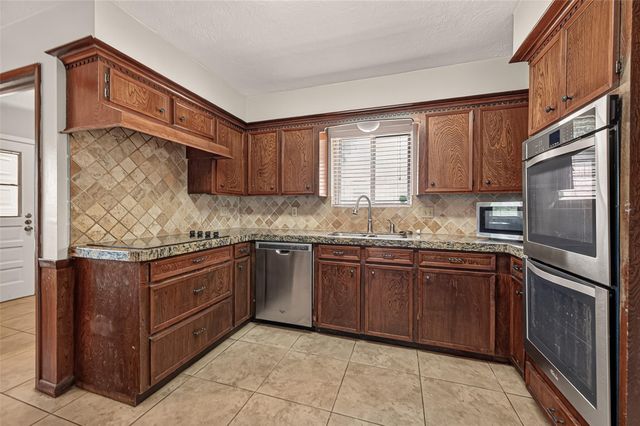 15318 Torry Pines Road, Houston, TX 77062