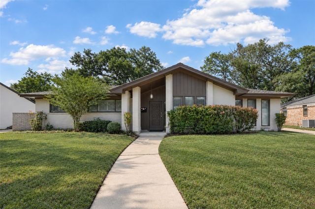 15318 Torry Pines Road, Houston, TX 77062