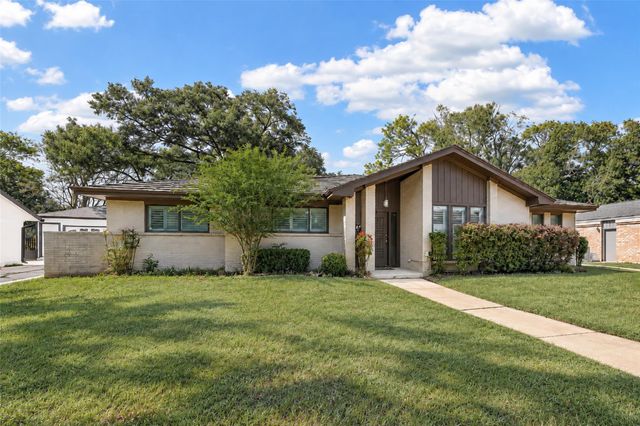 15318 Torry Pines Road, Houston, TX 77062