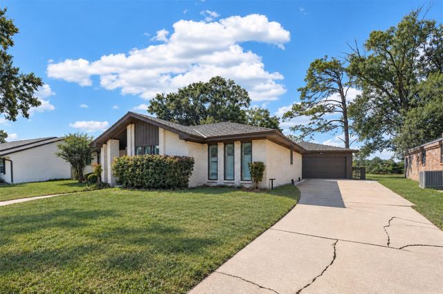 15318 Torry Pines Road, Houston, TX 77062