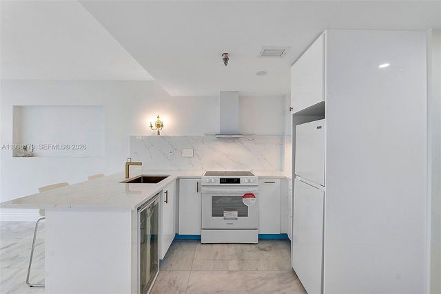 540 Brickell Key Drive 928, Miami, FL 33131