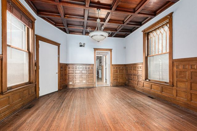 5114 S Dorchester Avenue, Chicago, IL 60615