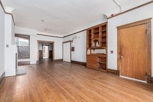 5114 S Dorchester Avenue, Chicago, IL 60615