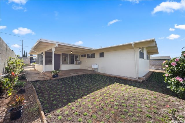 1608 Piikea Street, Honolulu, HI 96818